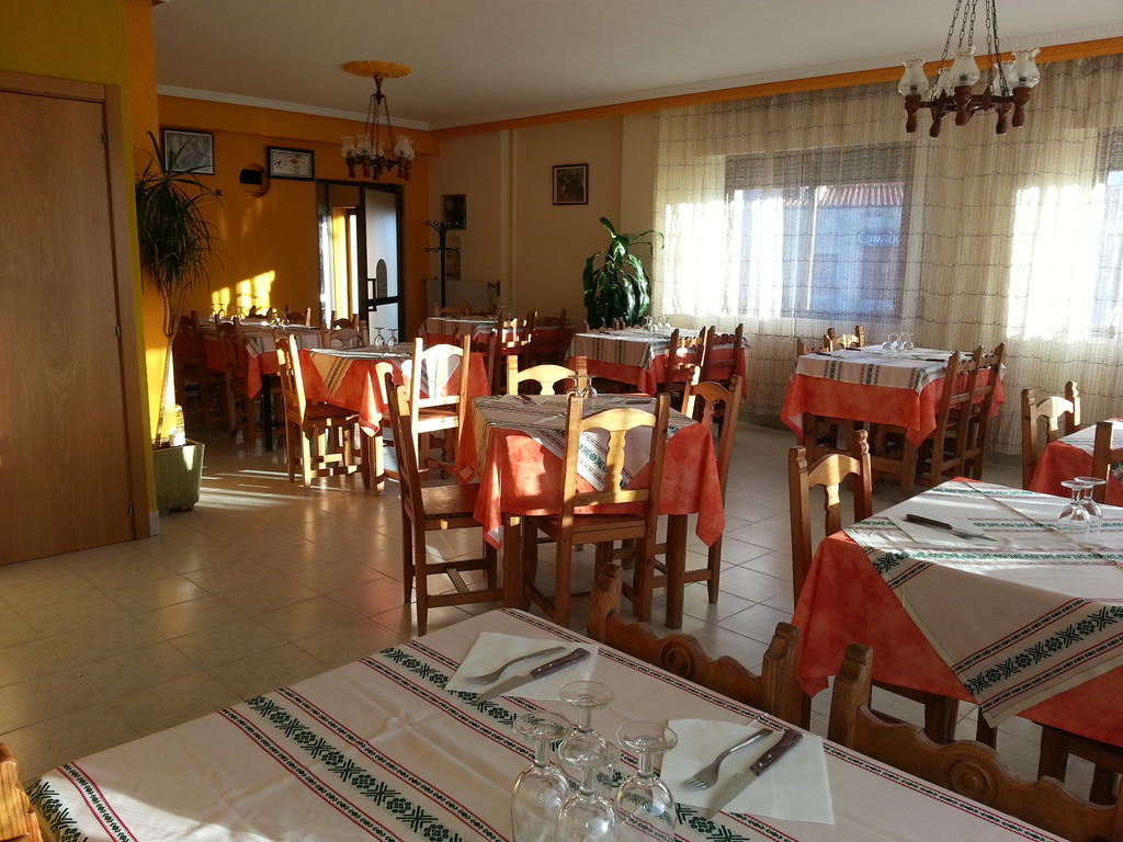 Hostal Atila Ricobayo المظهر الخارجي الصورة