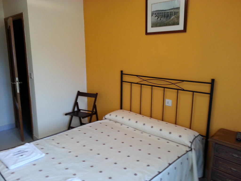 Hostal Atila Ricobayo الغرفة الصورة